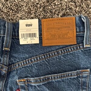 Levi's Classic Blue Jeans with Leather Patch